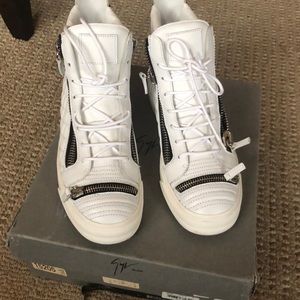 EOY Sale!! Price Firm!!Men Giuseppe  Sneaker